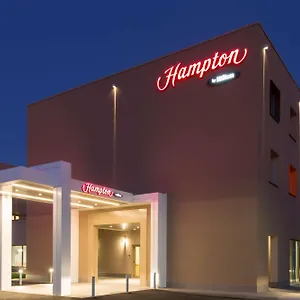 Hampton By Hilton East Hotel